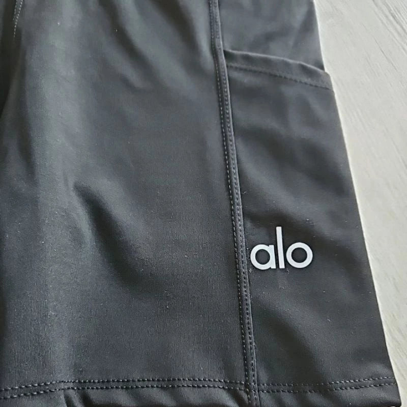 Short Academia Yoga com Bolsos Laterais